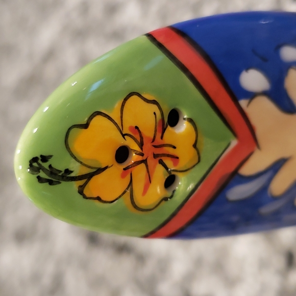 NIB Clay Art Surf's Up Salt & Pepper Shakers - Picture 5 of 9